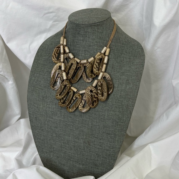 Layered Set of Two Vintage Necklaces, Multi Strand Beaded, Wooden 16” Inches - Picture 9 of 9